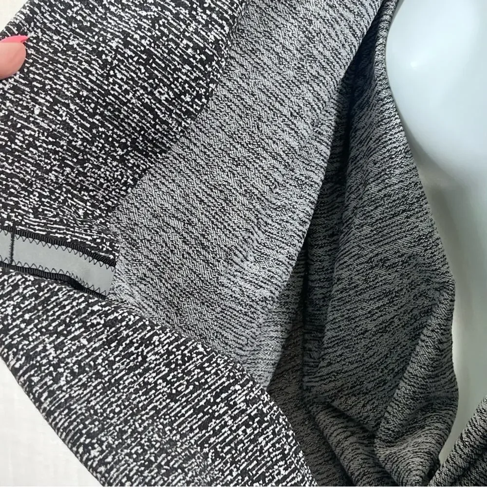 Lululemon Athletica Vinyasa Convertible Scarf Black White Grey O/S